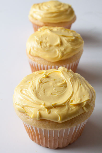 frost the cupcakes
