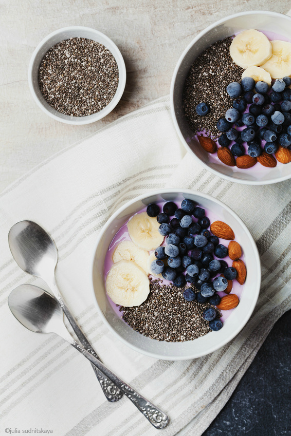 Smoothie bowl - photo by Julia Sudnitskaya