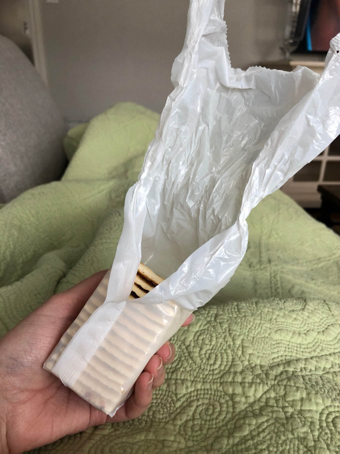 Eating saltines to fight nausea